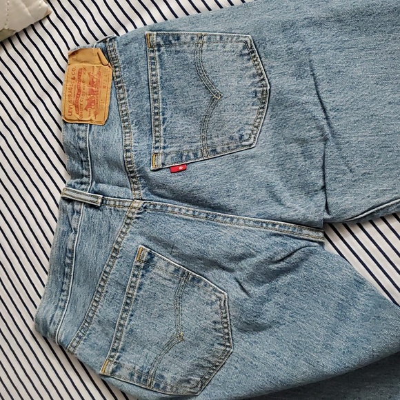 Levi's Button Fly Jeans - Picture 5 of 9